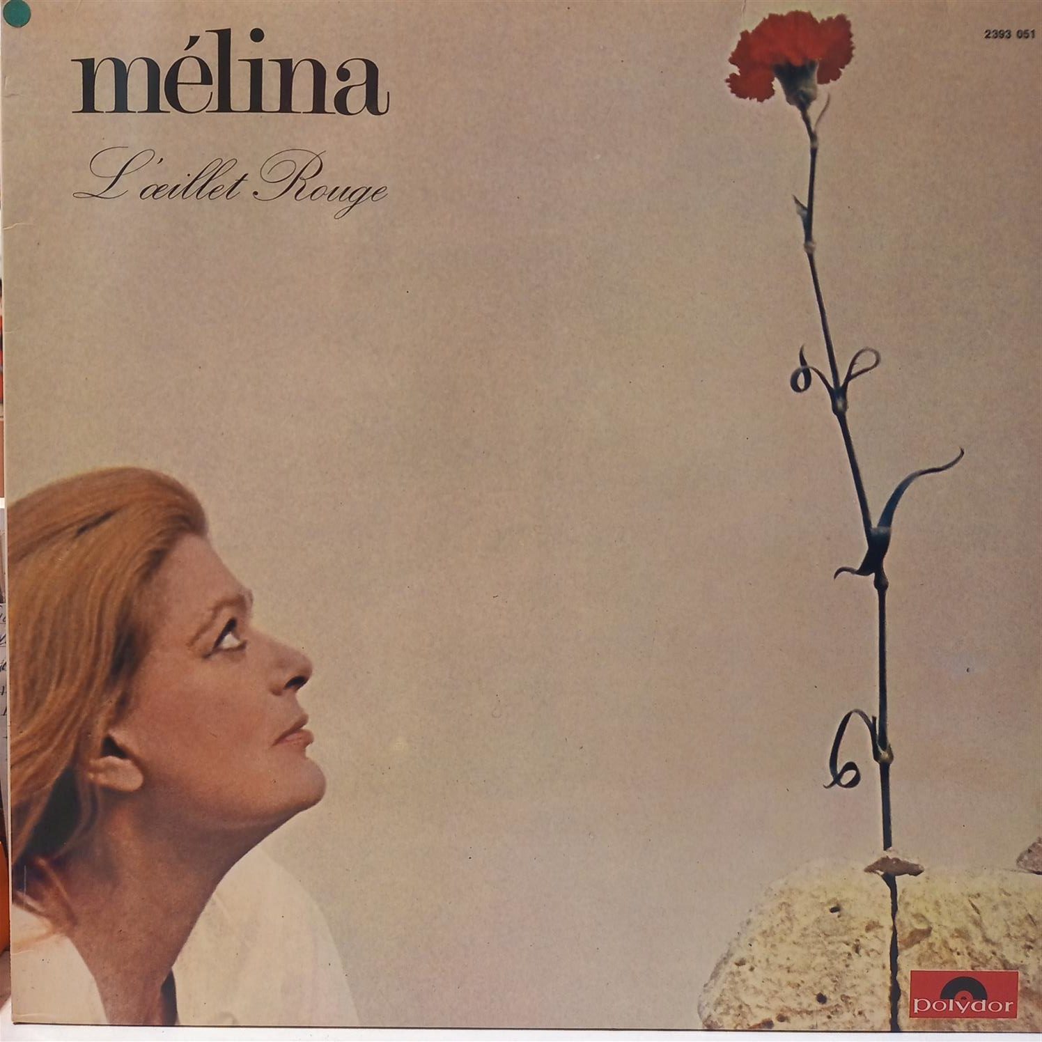 MELINA MERCOURI – L’OEILLET ROUGE ON